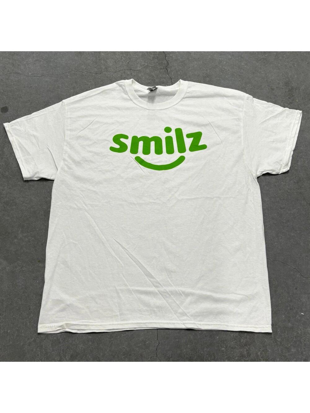 Gildan SMILZ Logo T Shirt